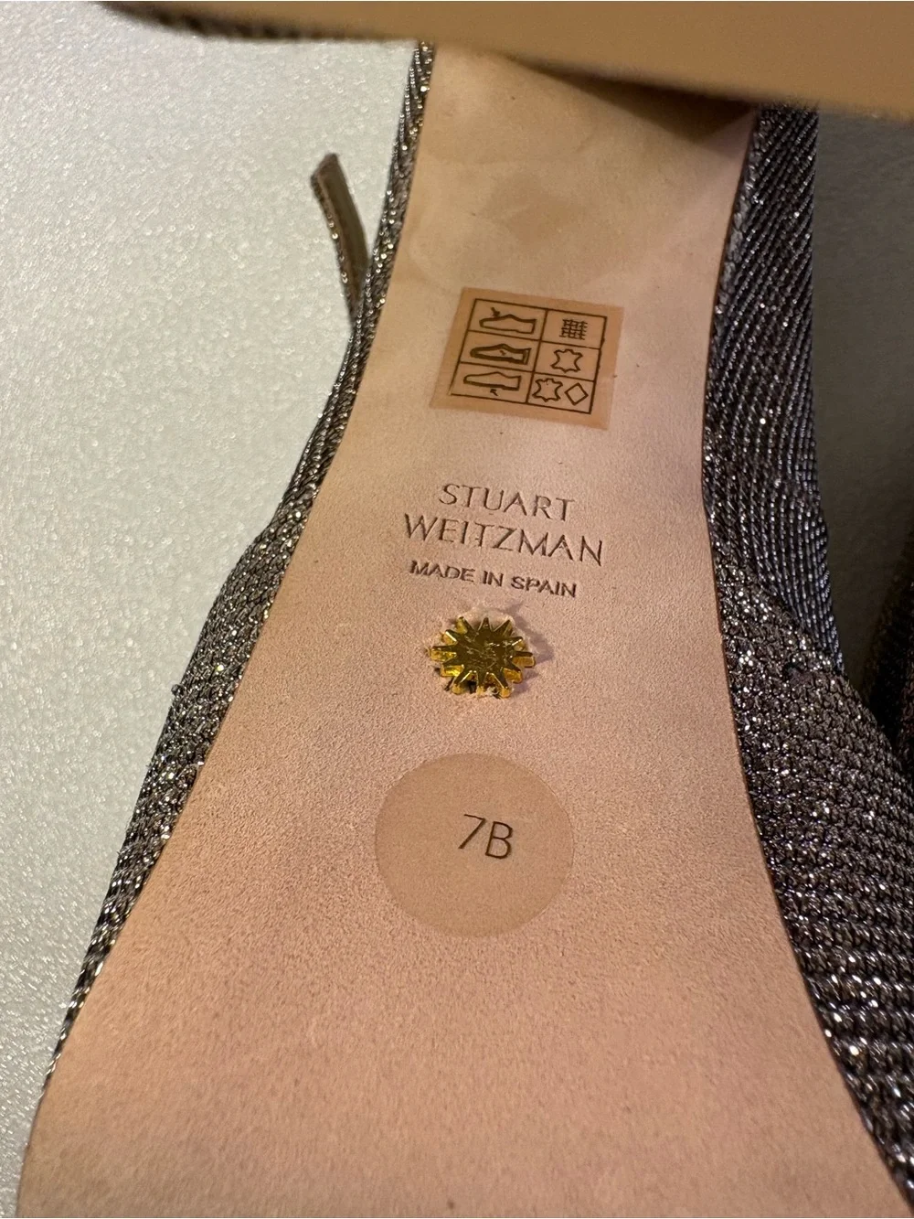 Stuart Weitzman Mary Jane Platform Heels Metallic Adobe Glitter 7 / 37.5